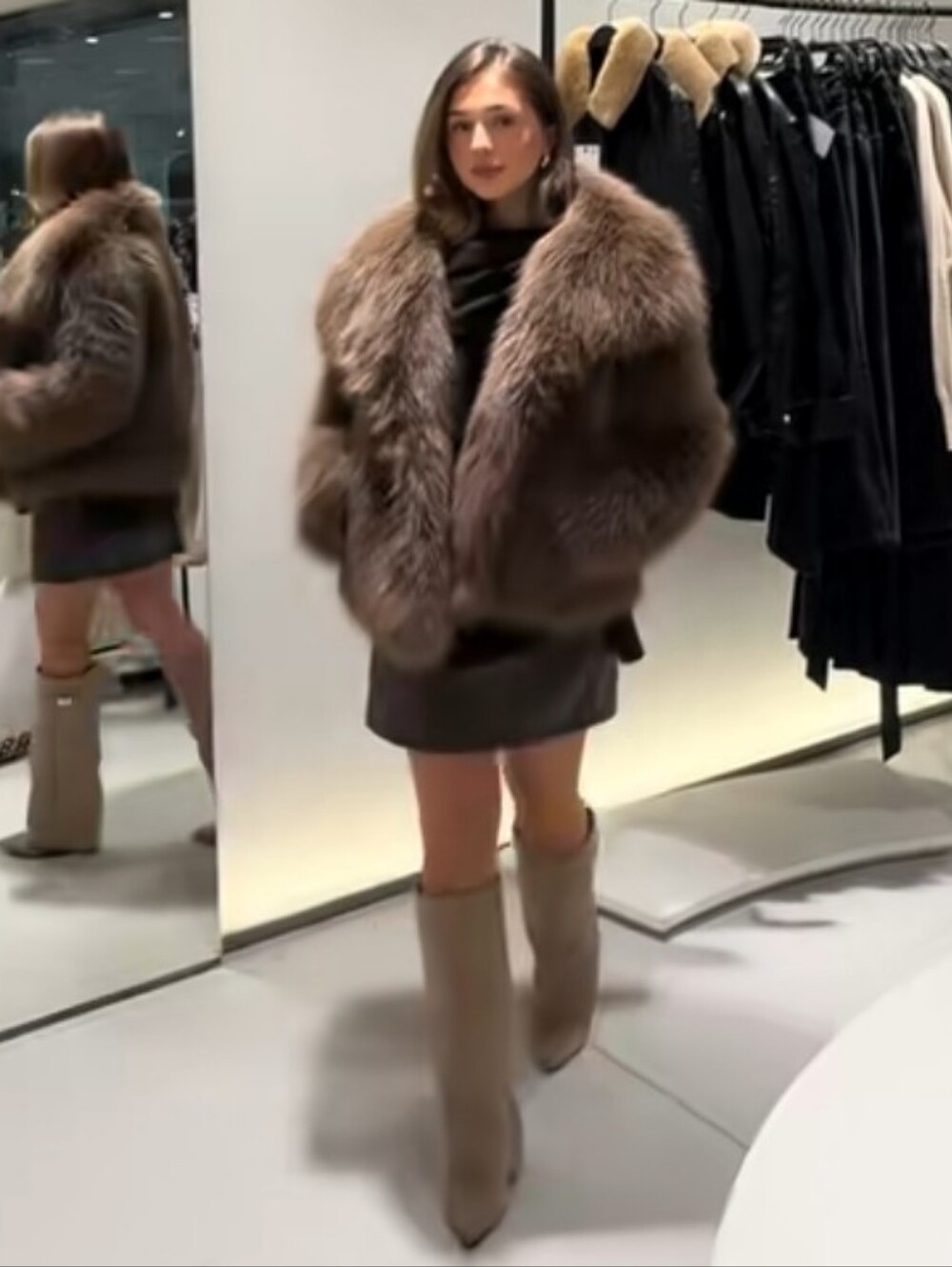 ZARA  FAUX FUR SHORT COAT - Picture 3 of 15